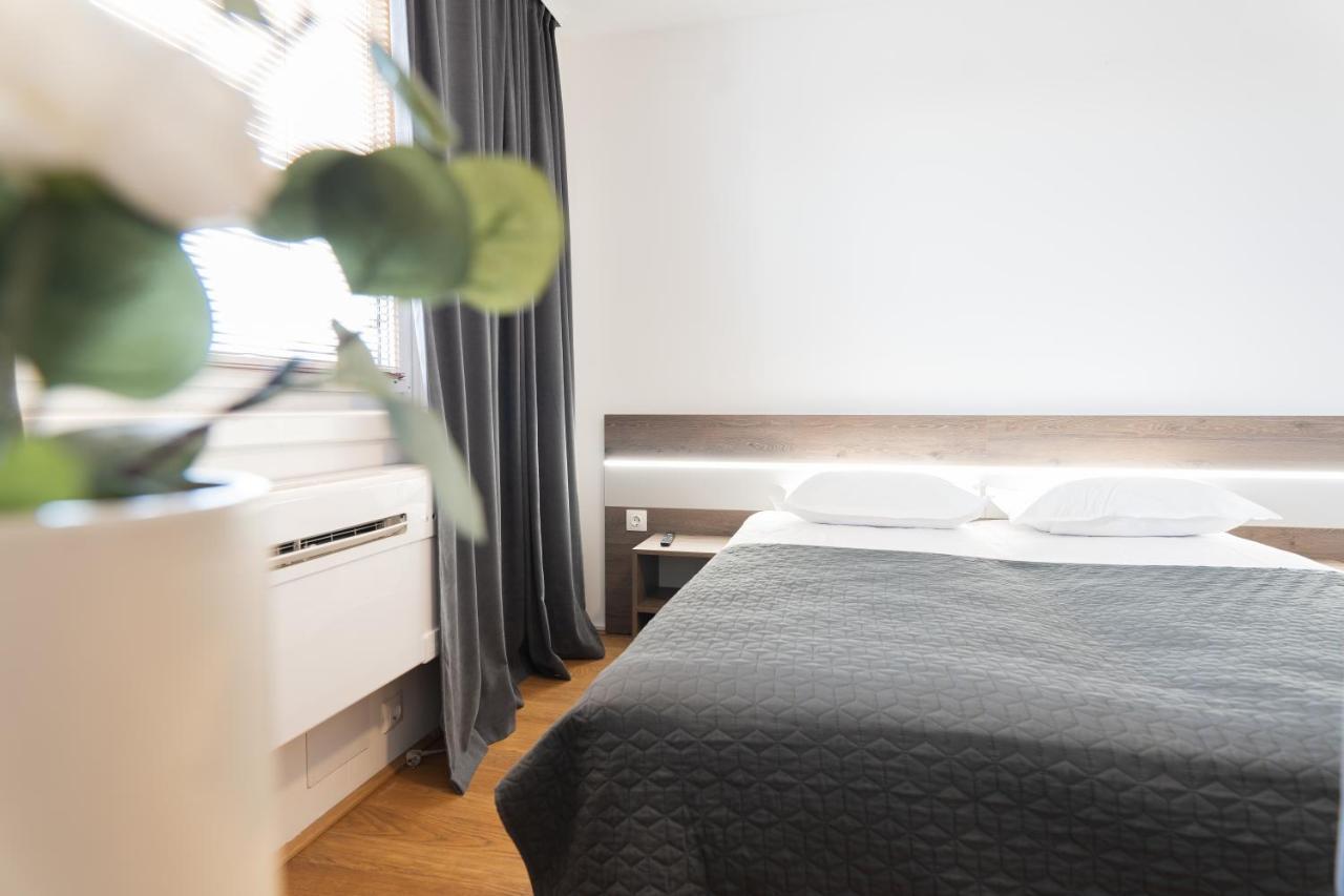 Hotel Triester Виена Екстериор снимка