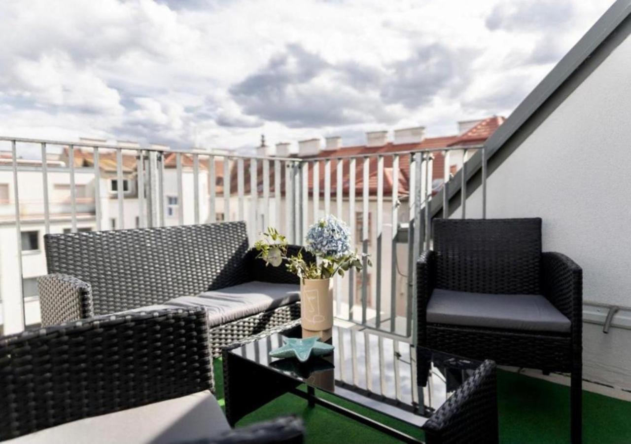 Hotel Triester Виена Екстериор снимка
